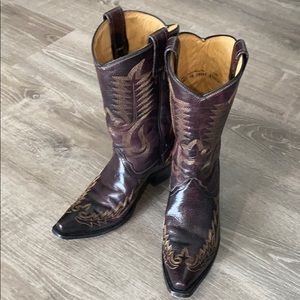 Women’s Corral Cowboy Boots size 8